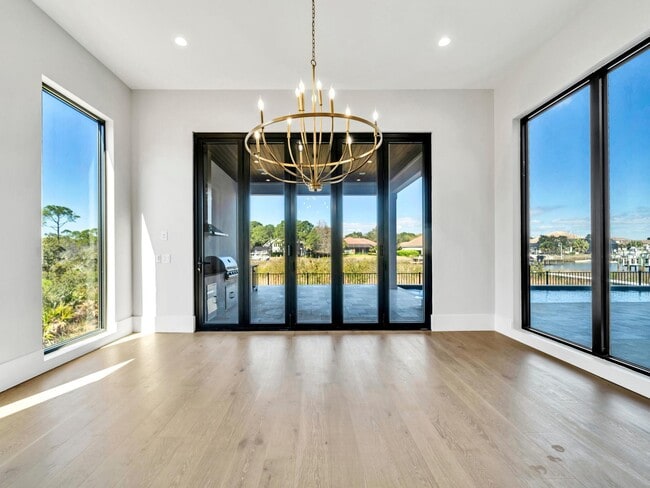 Building Photo - 330 Kelly Plantation Dr