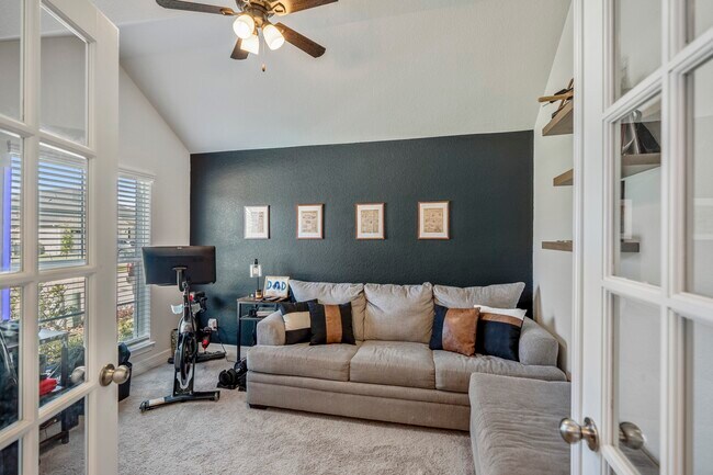 Building Photo - 40527 Goldeneye Pl