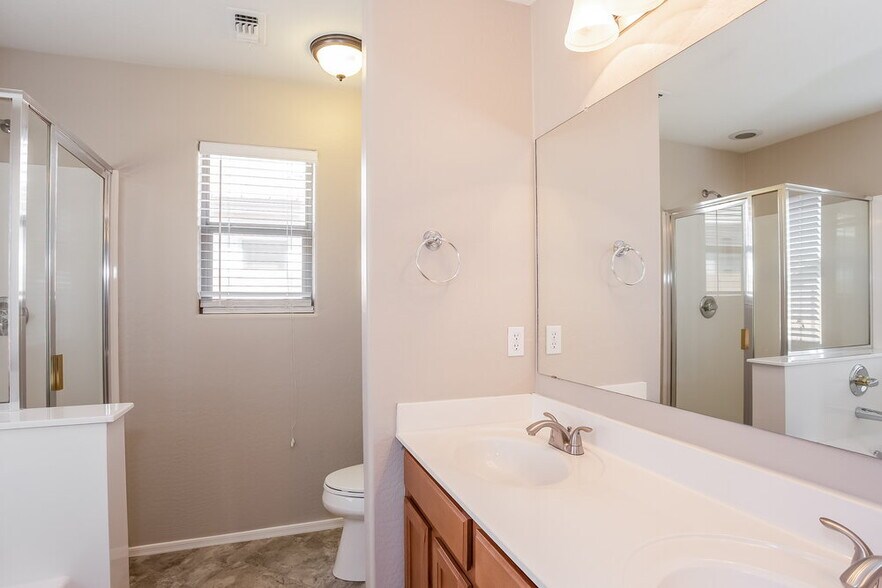 Building Photo - 3674 W Yellow Peak Dr
