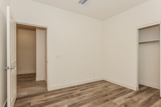 Building Photo - 9918 E Acceleration Dr