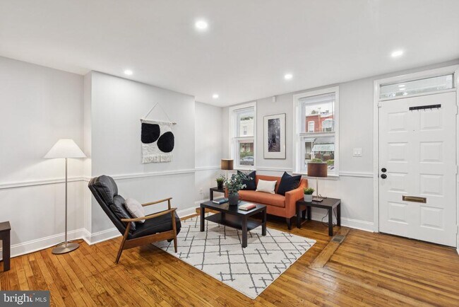 Building Photo - 3804 Fairmount Ave