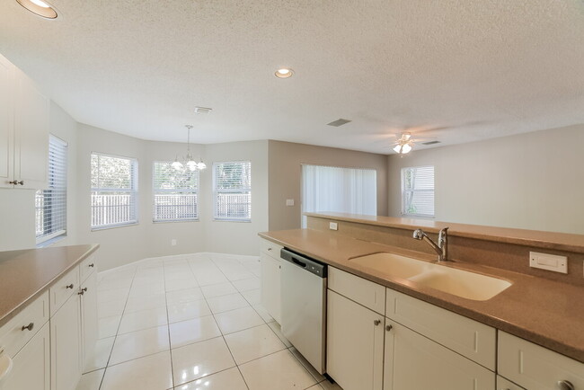 Building Photo - 228 La Costa Way