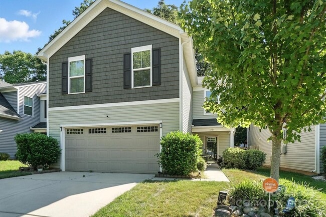 Building Photo - 1737 Hooper Court