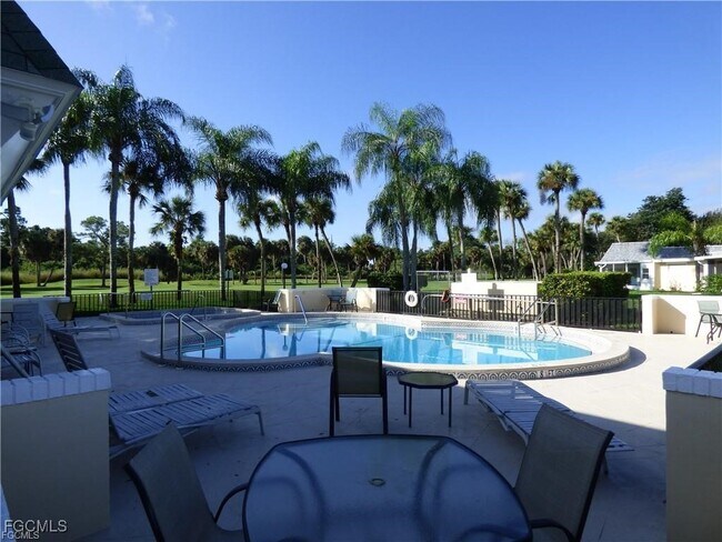 Building Photo - 10 Regency Ct