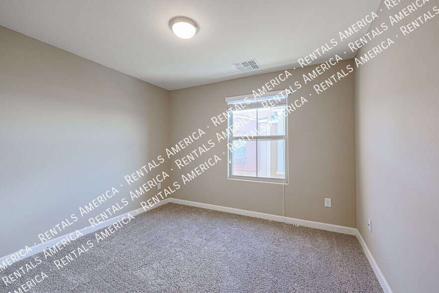 Building Photo - 2150 W Alameda Rd