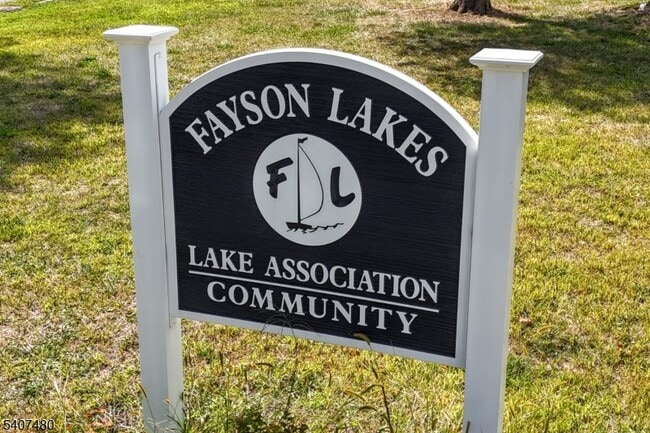 Building Photo - 49 Fayson Lakes Rd