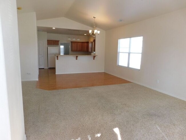 Building Photo - Spacious 3-Bedroom, 2-Bath Home