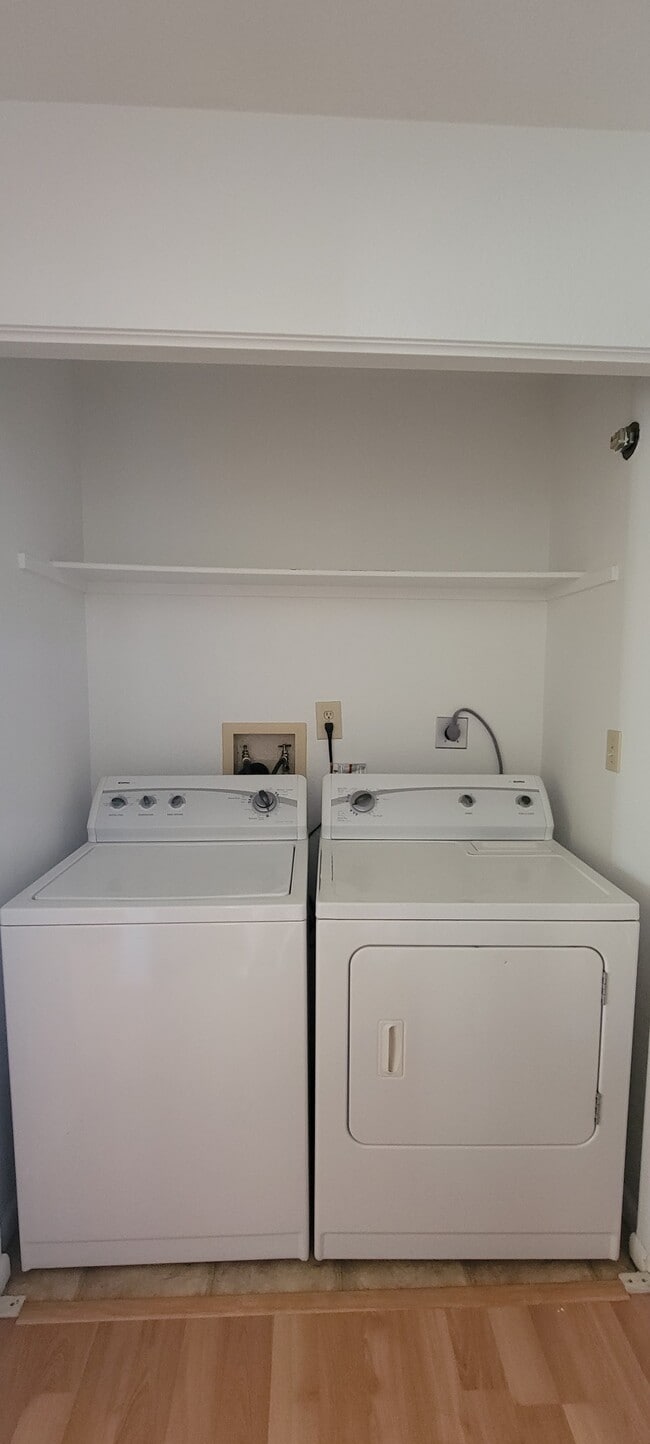 Laundry area - 740 Breeze Hill Rd