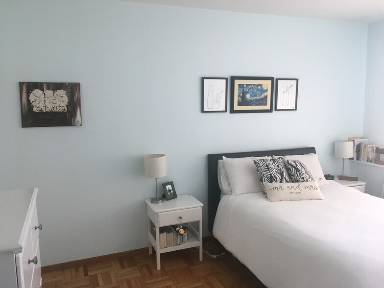 Bedroom - 4200 Cathedral Ave NW
