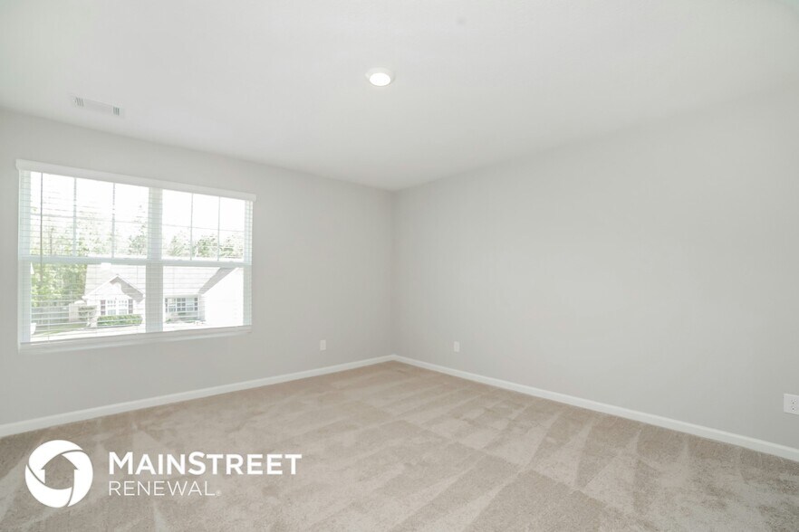 Building Photo - 523 Firethorn Ct