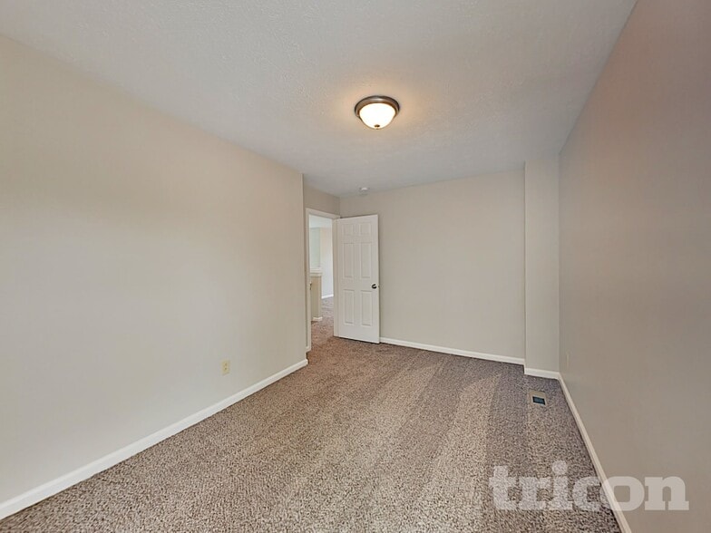 Building Photo - 4719 Plantation St