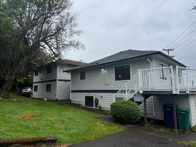 Building Photo - 2018 S 104th St