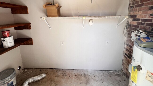 Building Photo - 2350 Bay Meadows Ct