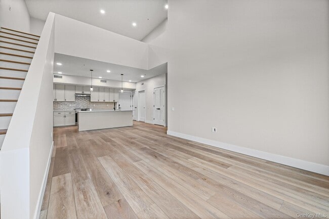 Building Photo - 80 Division St