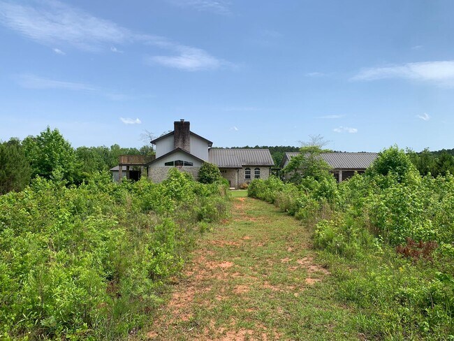 Building Photo - Unique Home and Land in Camp Hill