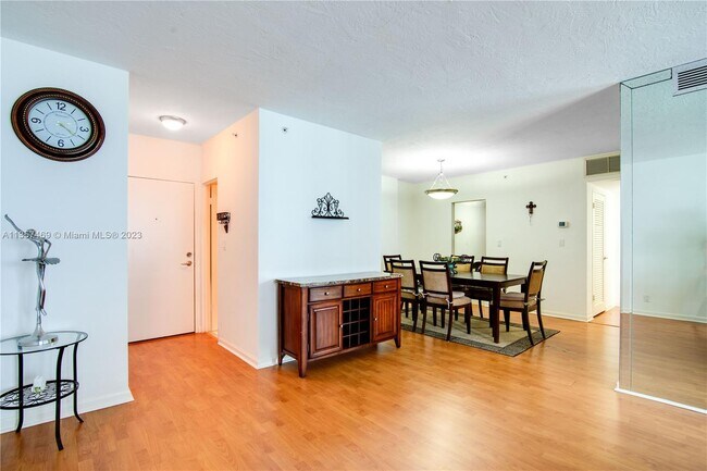 Building Photo - 3001 S Ocean Dr