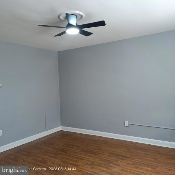 Building Photo - 1617 Holbrook St NE