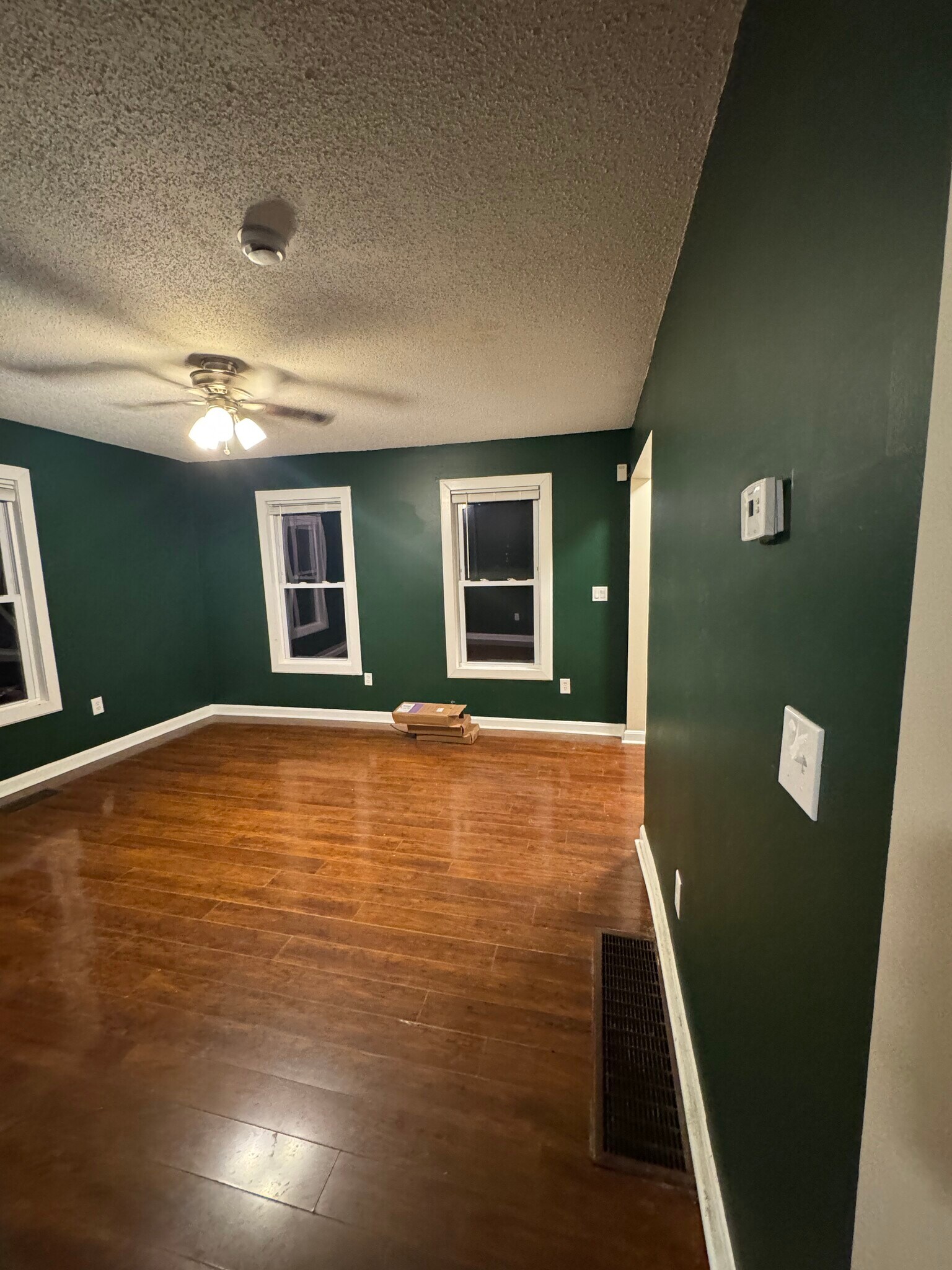 Building Photo - 4 Library St