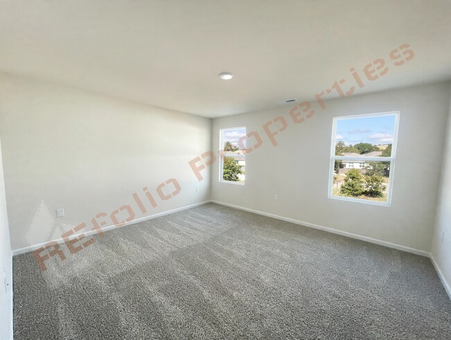 Building Photo - 127 Tourmaline Hl Dr