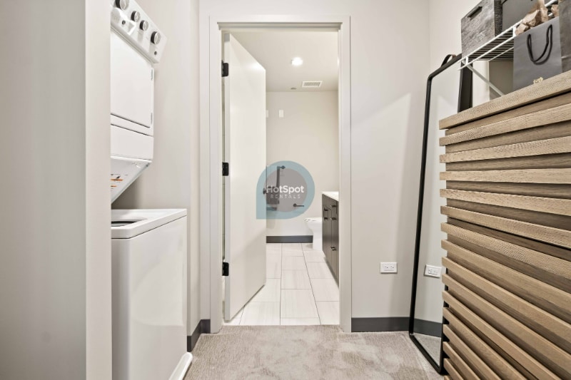 Building Photo - 190 N Ada St