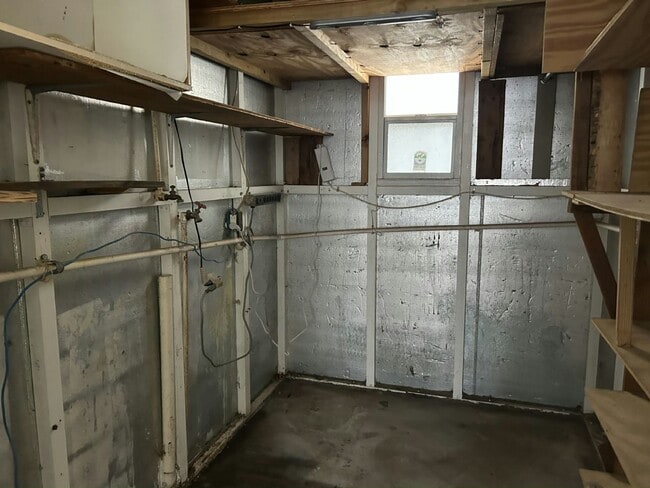 Building Photo - 21320 Lake Bambi Cir