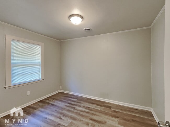 Building Photo - 3996 Mountain Terrace St