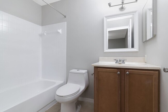Building Photo - 221 Lake Brook Cir