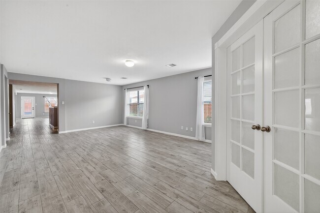 Building Photo - 20610 Moonrise River Ln