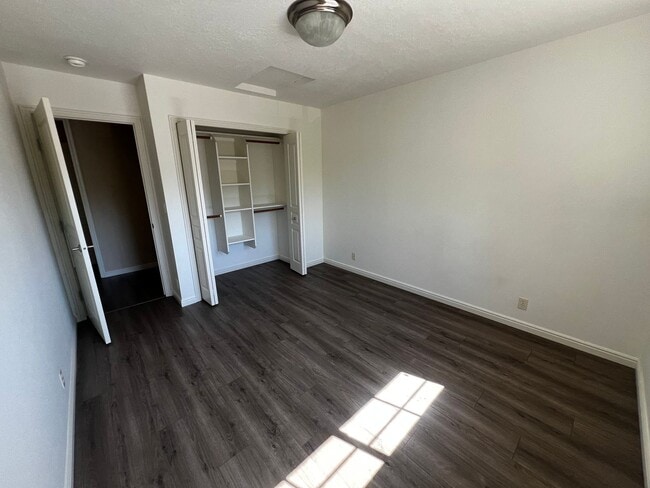 Building Photo - "Luxury Living: Stunning home with marble counter tops & Fireplace!"