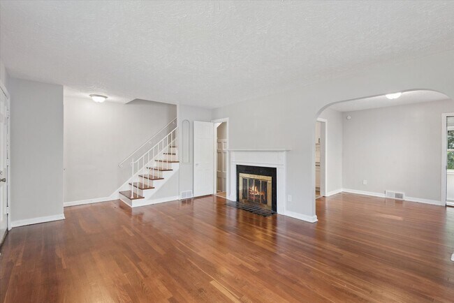 Building Photo - 3902 E Antisdale Rd