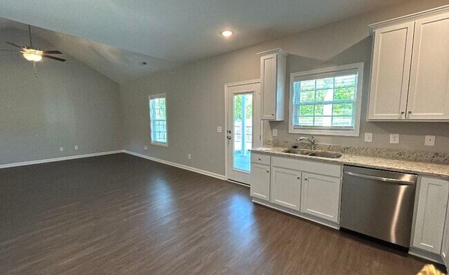 Building Photo - 1027 Echo Rdg Rd