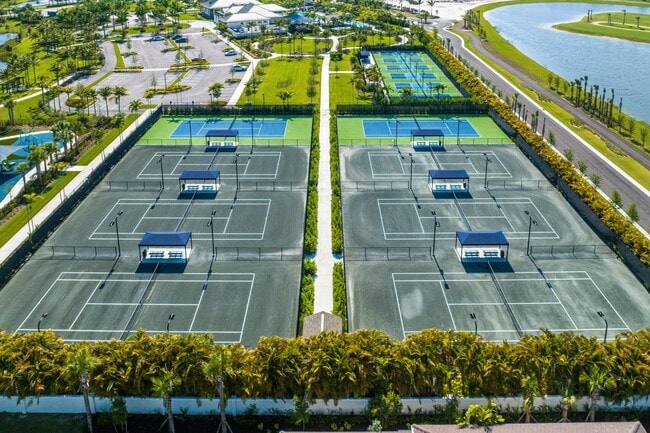 Building Photo - 9256 Crestview Cir