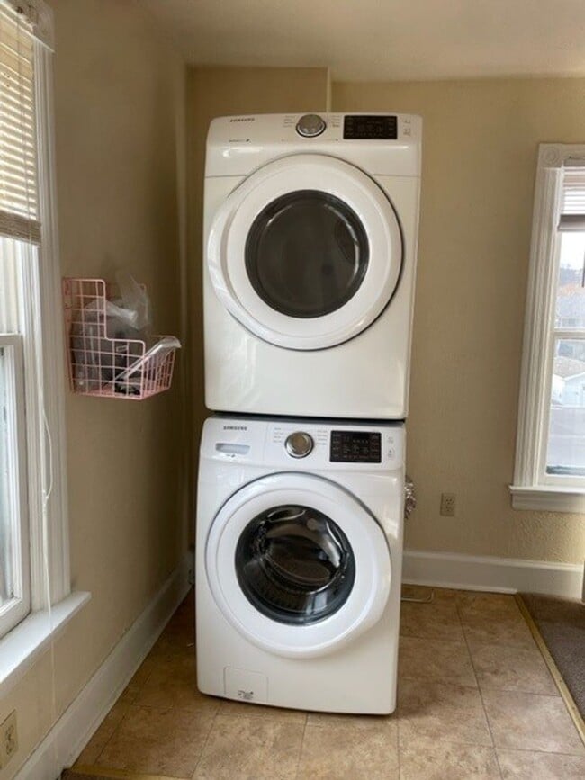 Building Photo - 316 Geary Ave