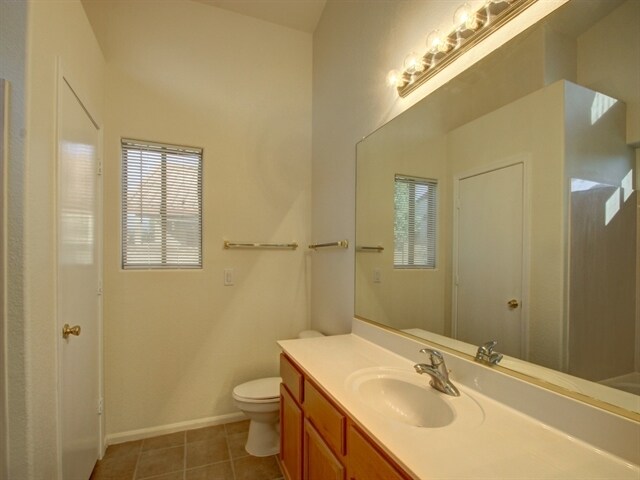 Building Photo - 12613 W Reade Ave