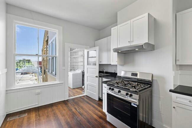 Building Photo - 263-267 South Van Ness Avenue, Unit 265