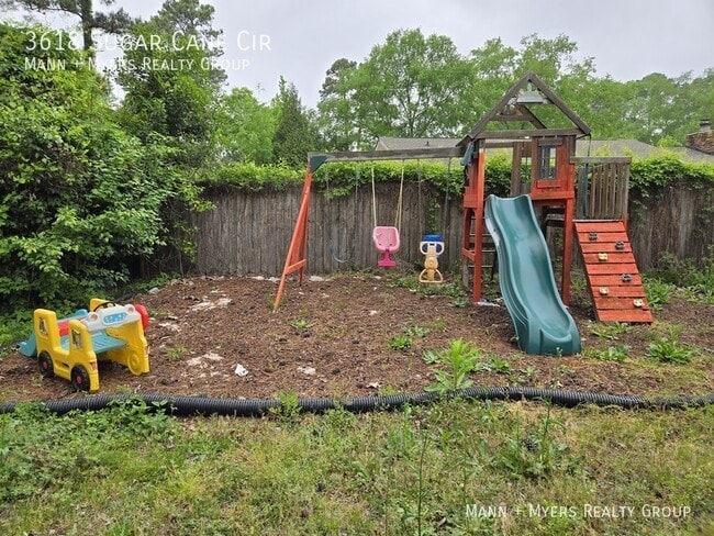 Building Photo - 3618 Sugar Cane Cir