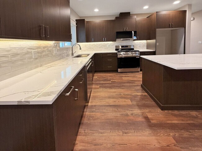 Building Photo - New 3-Bedroom Nampa Home with Quartz Counters, Walk-In Pantry & Dog-Friendly Policy