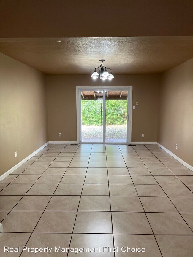 Building Photo - 3 br, 2 bath House - 601 Cedar Lane