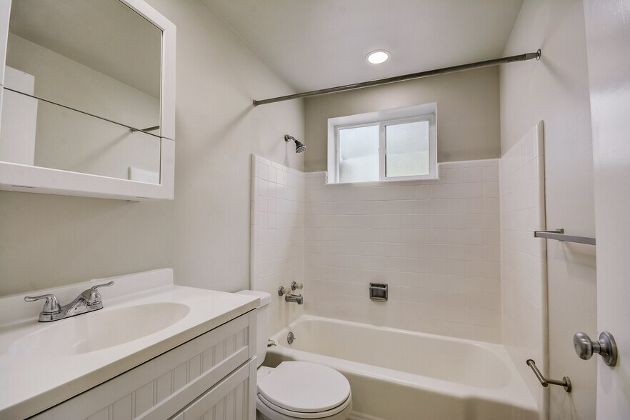 Bathroom - 554 S Douglas St
