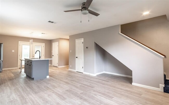 Building Photo - 1505 Cinnamon Path