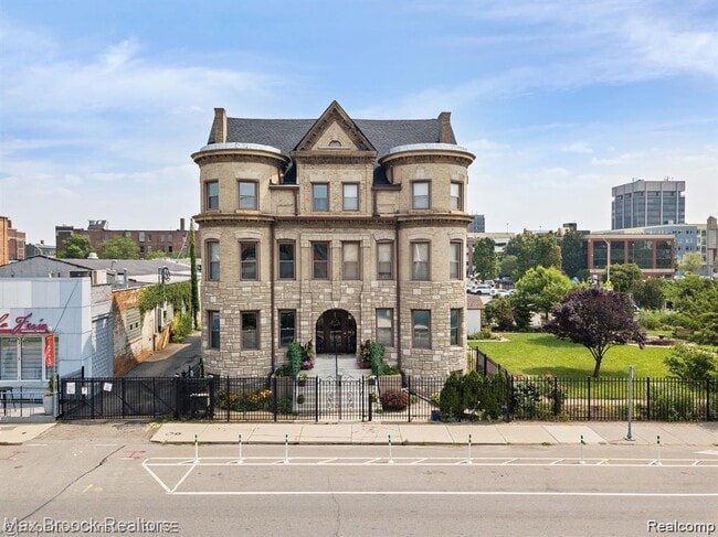 Building Photo - 4120 Cass Ave