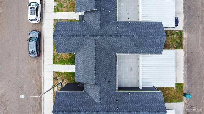 Building Photo - 21 West Dr