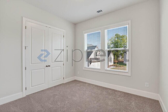 Building Photo - 6510 Wallace Farms Dr