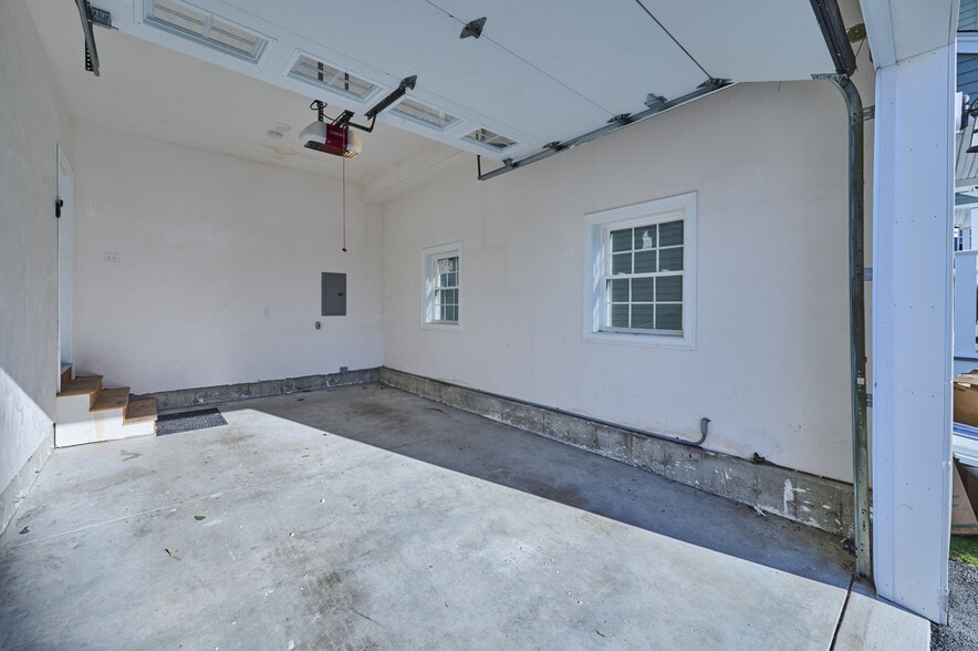 Building Photo - 25 Bellevue Ave