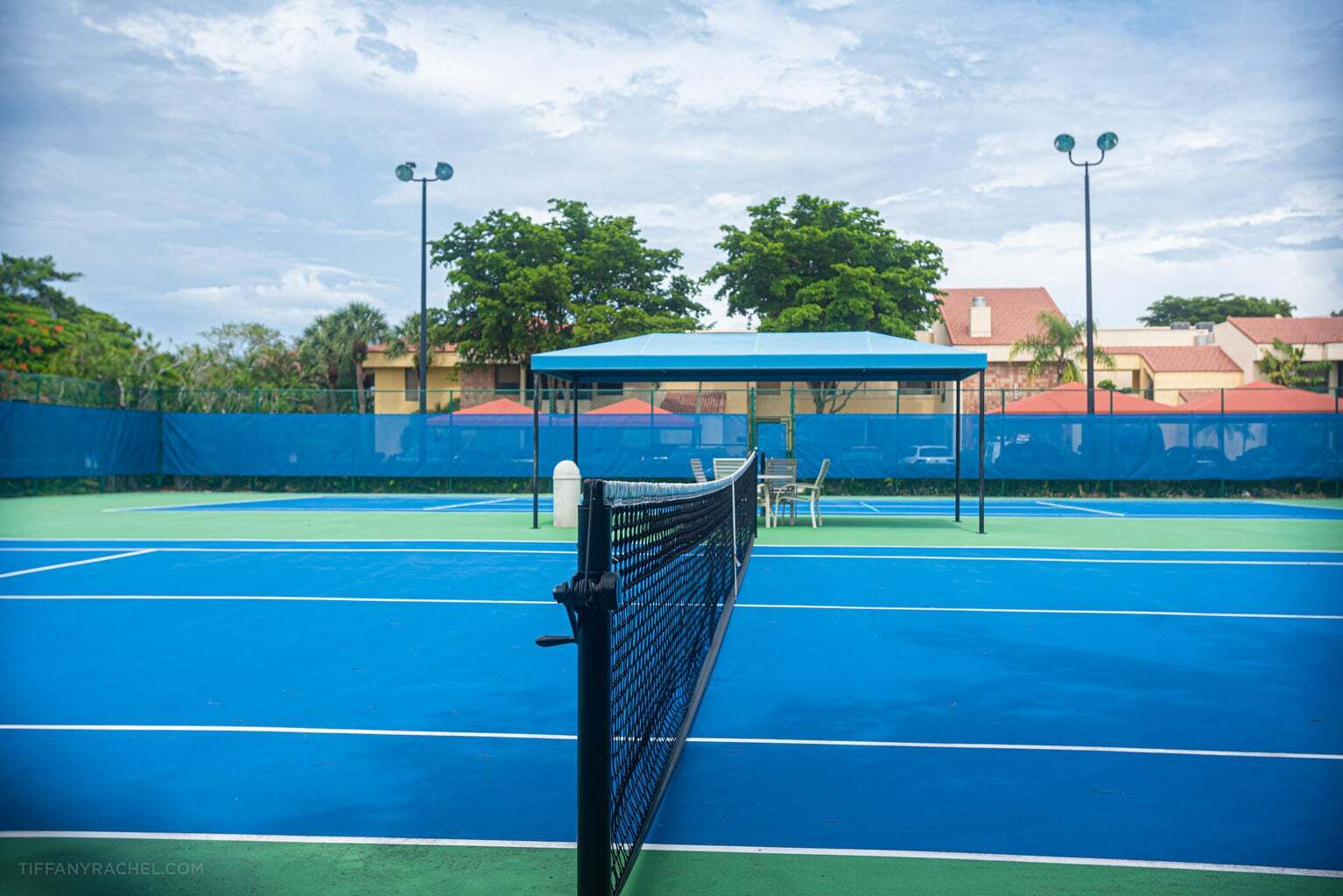 Building Photo - 7535 La Paz Blvd