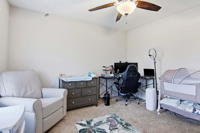 Building Photo - "Charming 2-Bed Townhouse Retreat in Fort Walton Beach – Perfect Comfort in 967 Sq Ft!"