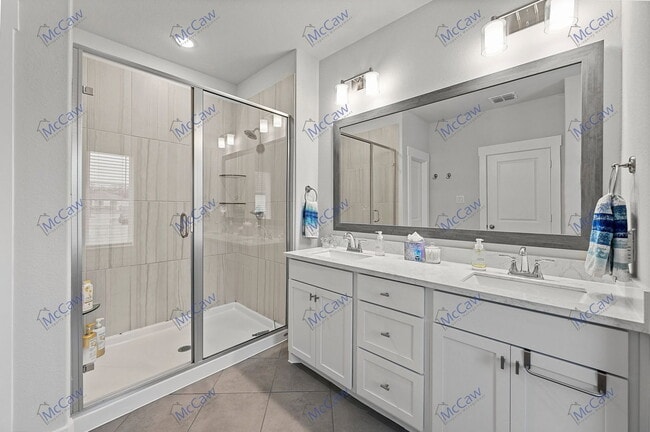 Building Photo - 7741 Reis Ln
