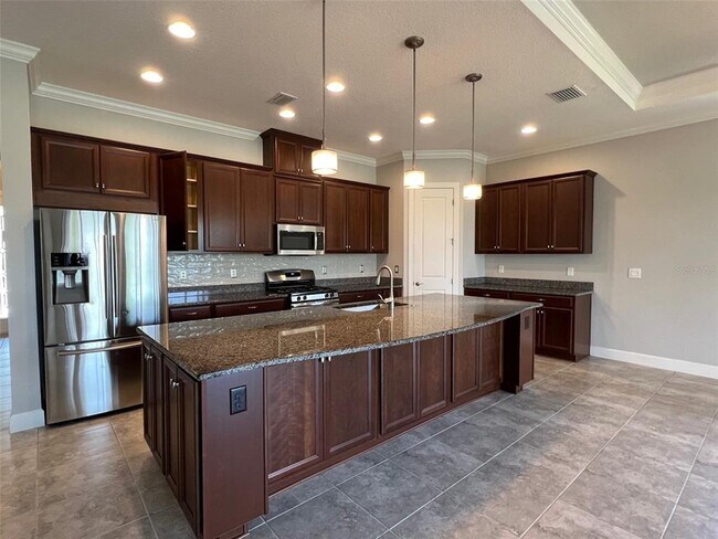 Building Photo - 5636 Cantucci St