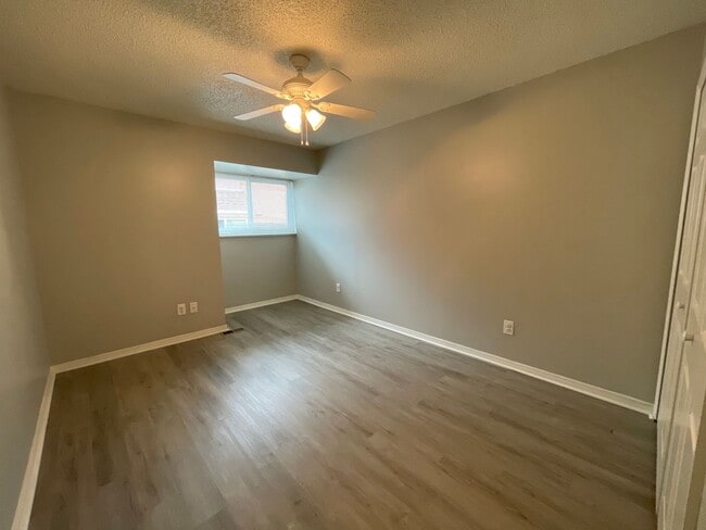 Building Photo - 4015 Stonedike Dr