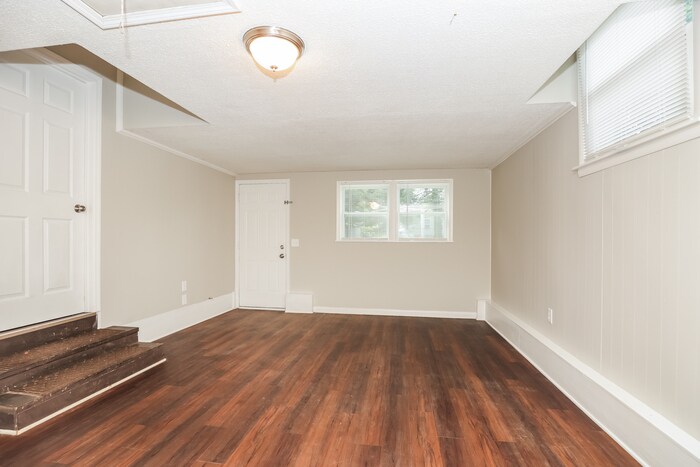 Building Photo - 4873 Everest Dr
